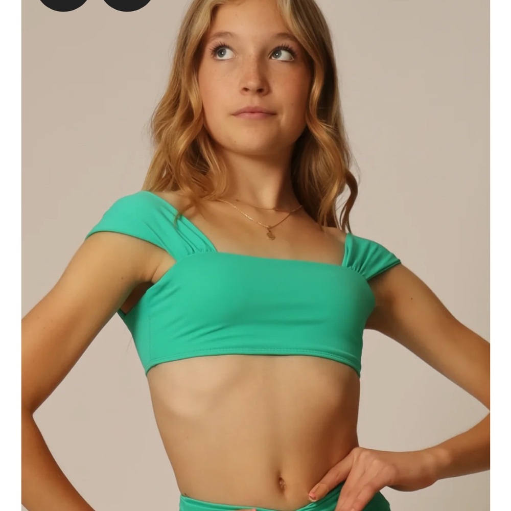 Tiger Friday Victoria Crop Top Size Child Large